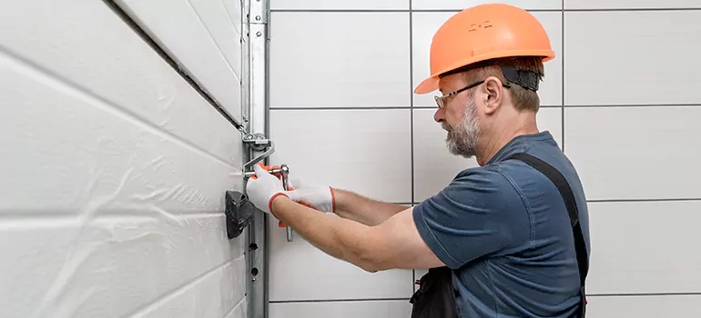 Garage Door Repair in Oakland Park