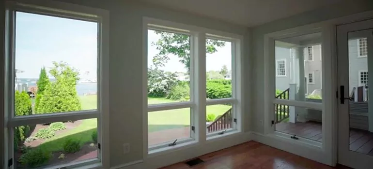 Double-hung Window Repair in Oakland Park, FL